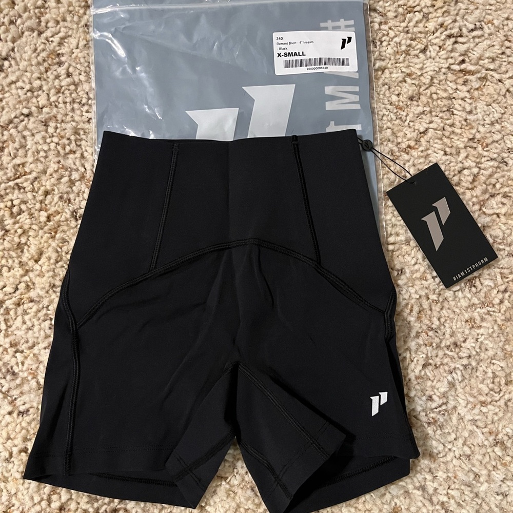 Women’s XS element 4” shorts! BNWT